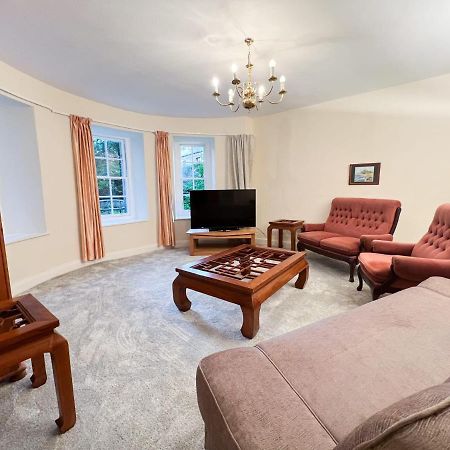 Spacious Flat Sleeps 8 Near Princes Street 에든버러 외부 사진