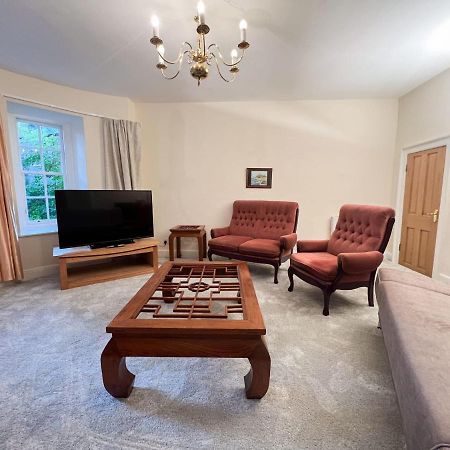 Spacious Flat Sleeps 8 Near Princes Street 에든버러 외부 사진