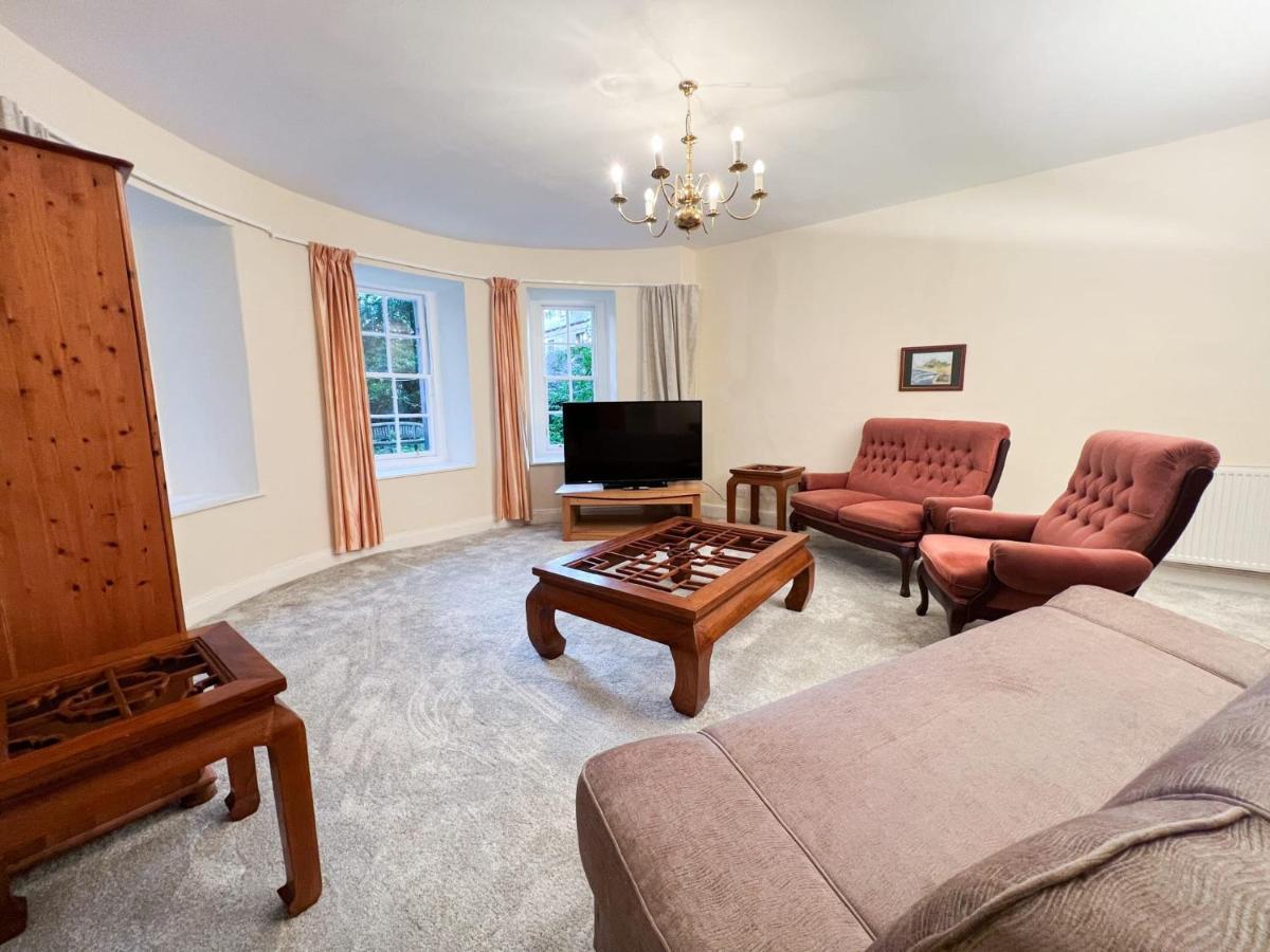 Spacious Flat Sleeps 8 Near Princes Street 에든버러 외부 사진